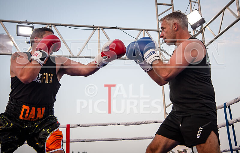 BOUT 16 - Dan -Loaded Gun- Le Sauvage v Gary -Night Night- Naftel-10 - BOUT 16 - Dan 'Loaded Gun' Le Sauvage v Gary 'Night Night' Naftel