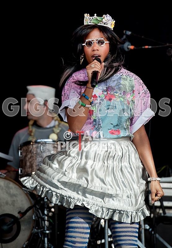 Santigold-1 - SANTIGOLD