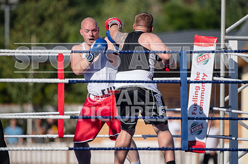 BOUT-1- Matthew The Scooby Alderton v Ian Blind Date Champion-26 - BOUT-1 Matthew 'The Scooby' Alderton v Ian 'Blind Date' Champion