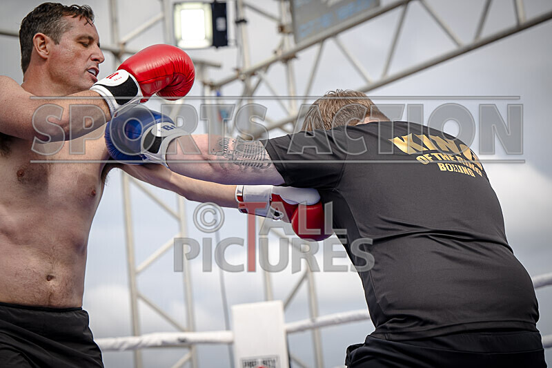 BOUT 4- Rollo 9 and a Half Digits v Tony Foxey Fox-20 - BOUT 4- Rollo '9 and a Half Digits' v Tony 'Foxey' Fox