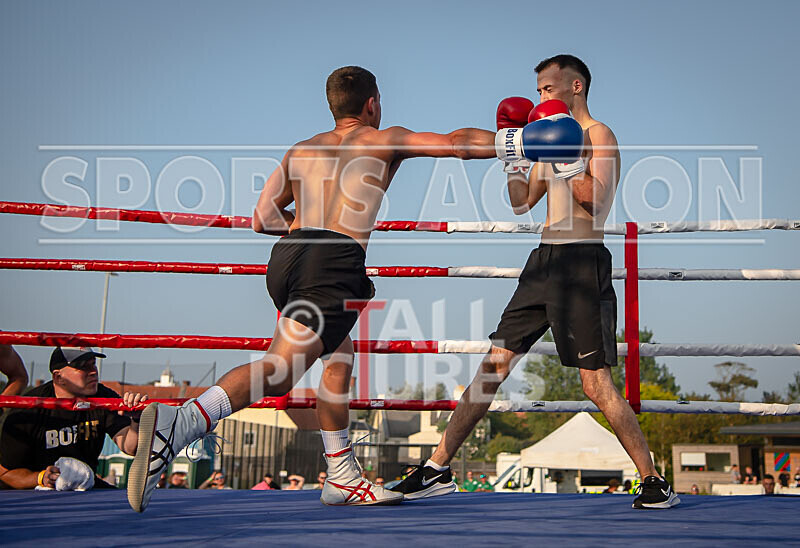 BOUT 10 - Myles -Dangerous- Duquemin v Jordan -the Rookie- Redwood-12 - BOUT 10 - Myles 'Dangerous' Duquemin v Jordan 'the Rookie' Redwood