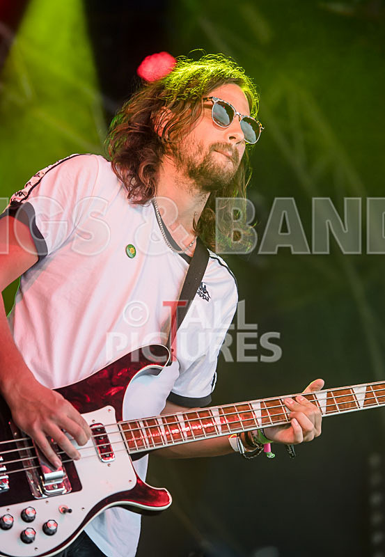 She Drew the Gun-22 - SHE DREW THE GUN