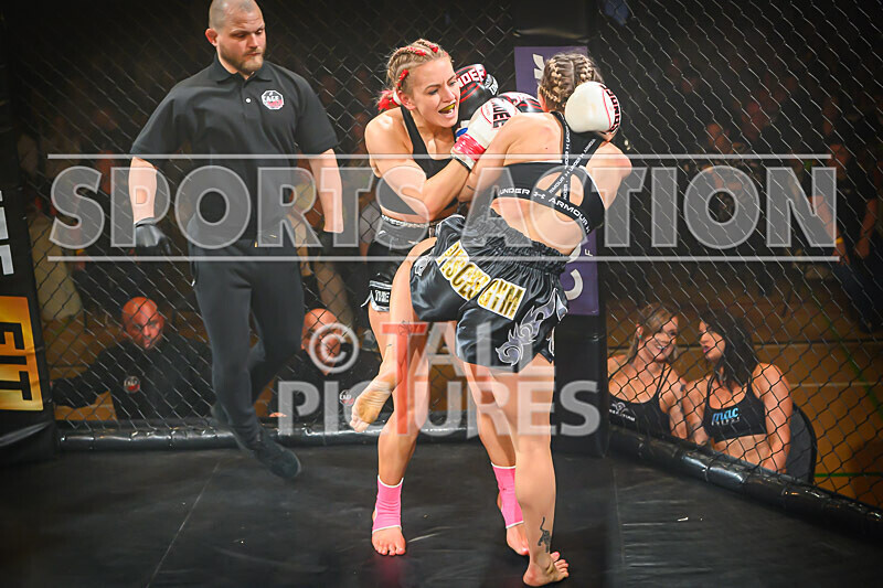 BOUT- 9 - Laura Douglas v Georgia Blumsom-60 - BOUT 9 - Laura Douglas v Georgia Blumsom