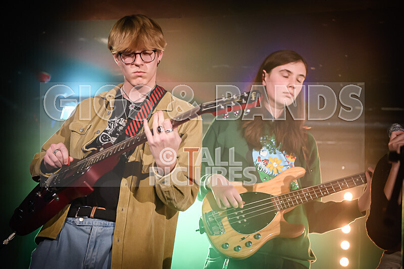 Bonnie and the Others-15 - BONNIE AND THE OTHERS