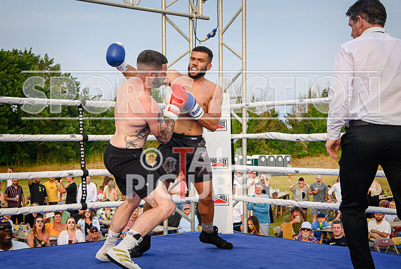 BOUT 12 - Dom Boyce v Koen Kraken Le Prevost-36 - BOUT 12 - Dom Boyce v Koen 'Kraken' Le Prevost