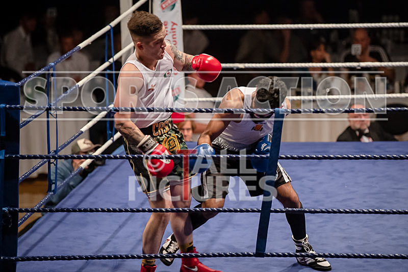 BOUT- 20 - Casey De La Mare v Amar Kayani-12 - BOUT-20 - Casey De La Mare v Amar Kayani