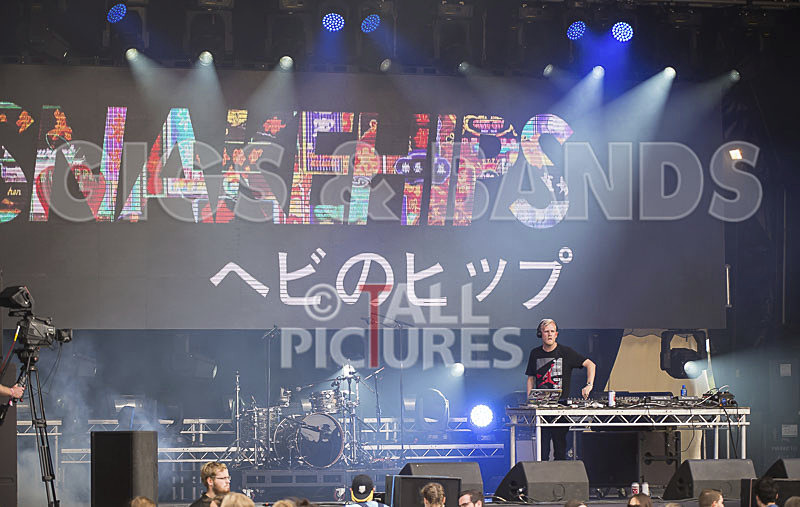 Snakehips-2 - SNAKEHIPS