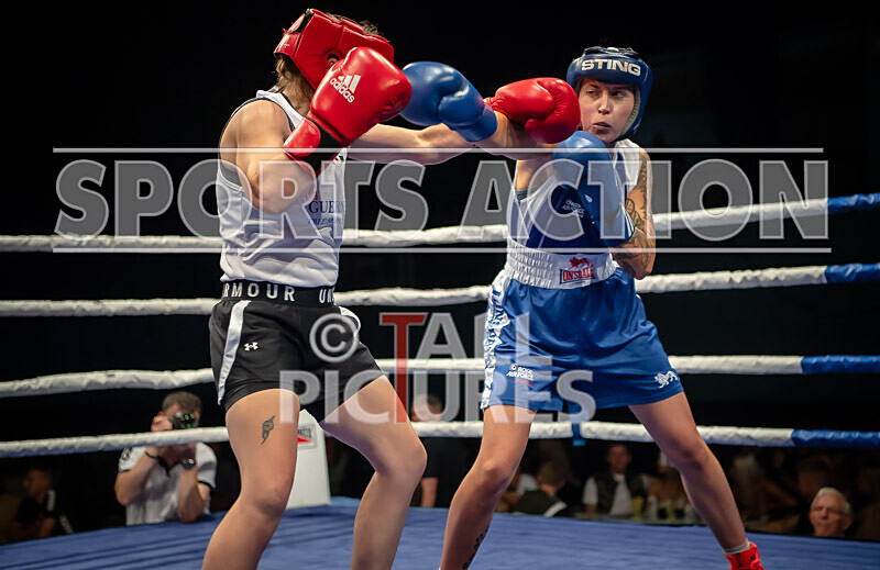 BOUT 6- Emma Martin v Stephanie Adlington-44 - BOUT 6: Emma Martin v Stephanie Adlington
