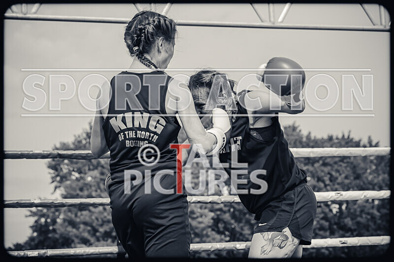 BOUT 1 - Emma the Mentalist Martin v Joanna the Hammer Wheatley-44 - BOUT 1 - Emma 'the Mentalist' Martin v Joanna 'the Hammer' Wheatley