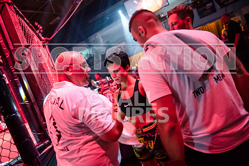 BOUT-7- Carol Crowther v Charise Mourant-3 - BOUT-7 Carol Crowther v Charise Mourant