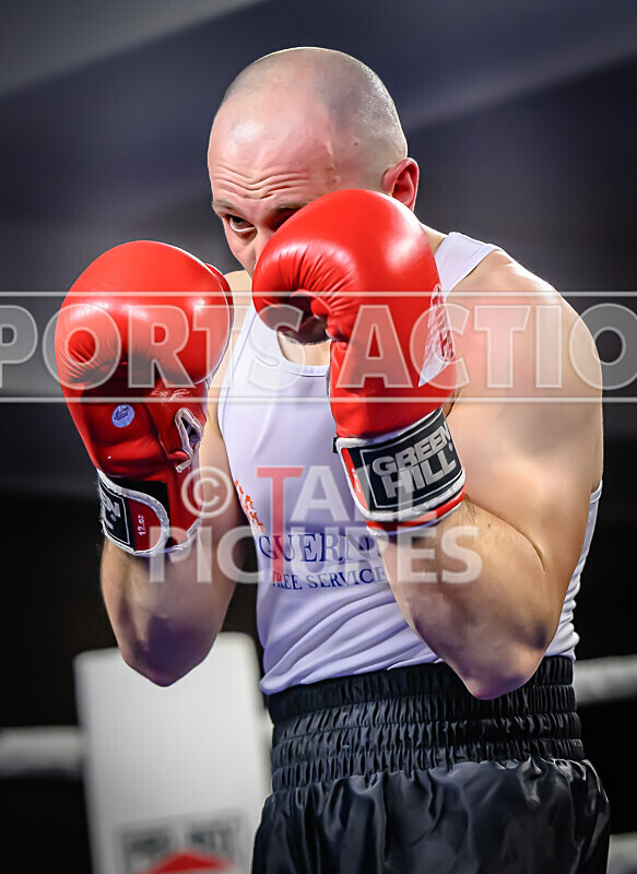 BOUT- 9 - Rusian Gogercaks v Adrian Salmonowicz-44 - BOUT: 9 - Rusian Gogercaks v Adrian Salmonowicz