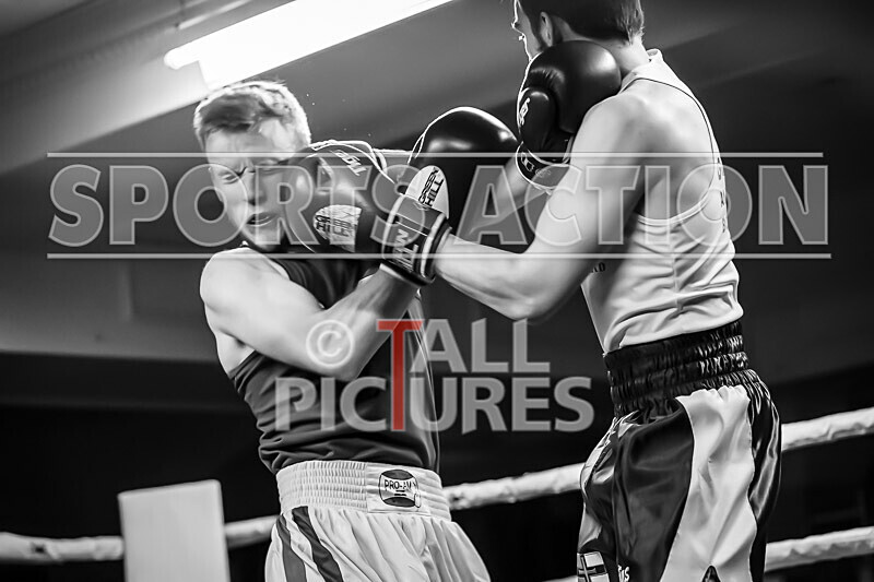 BOUT- 9 - Martinz Kublicks v Ben Forster-14 - BOUT 9 - Martinz Kublicks v Ben Forster