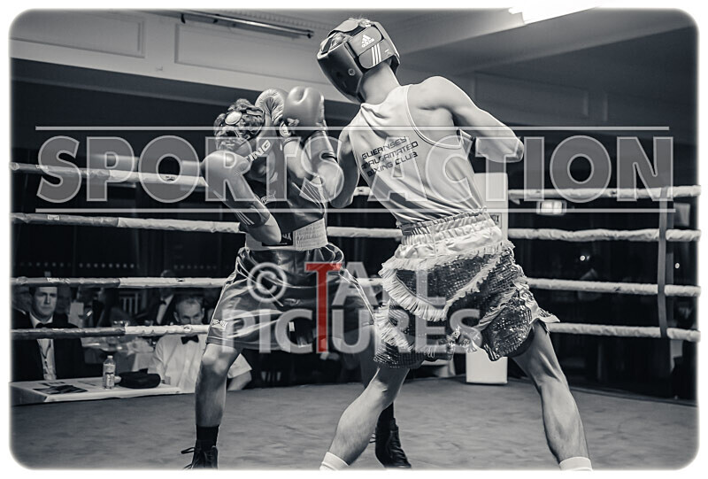 BOUT 3- Arnie Watson v Arthur Tipping-12 - BOUT 3 - Arnie Watson v Arthur Tipping