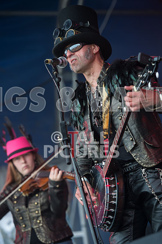 The Crowman-29 - THE CROWMAN & FIDDLING PIXIE