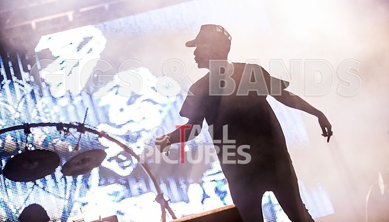 Chase  Status-40 - CHASE & STATUS