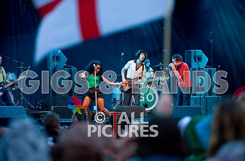 Go Team-8 - THE GO! TEAM