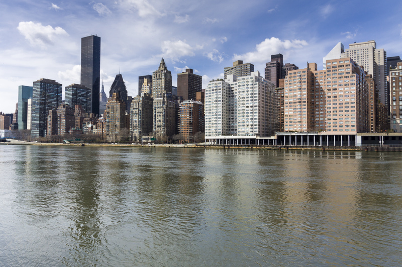 East River Manhattan - Travel