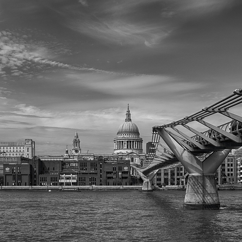St Paul's in Monochrome - UK Images