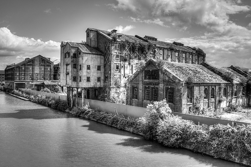 Bakers Wharf - UK Images
