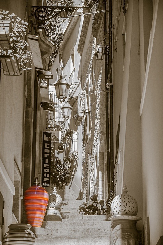A Colourful Pot - Travel