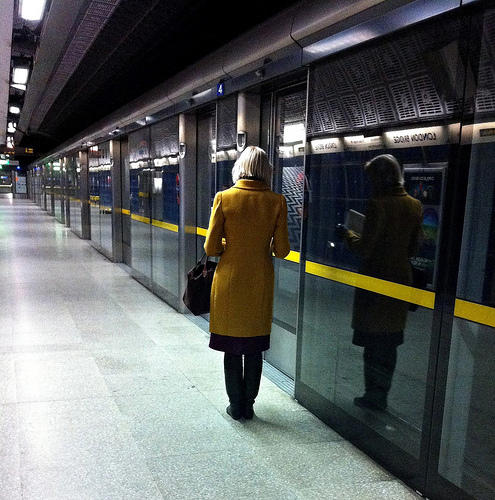 street-photography-colour-Linda Wisdom-05