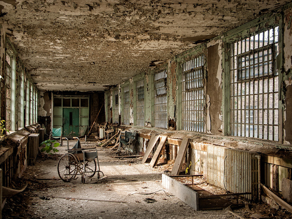 Abandoned Asylums and Institutions photo - Abandoned America