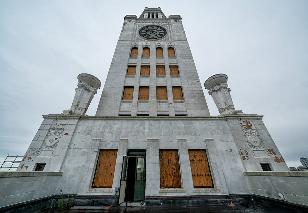 The Last Days of the Abandoned Philadelphia Inquirer Elverson Building