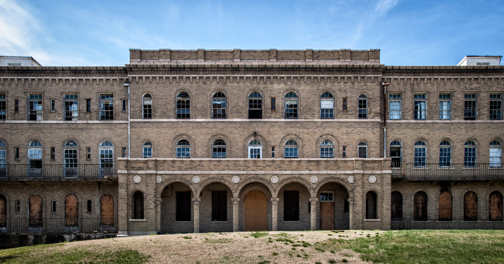 Sydenham/Montebello Hospital (Baltimore, MD) Facade