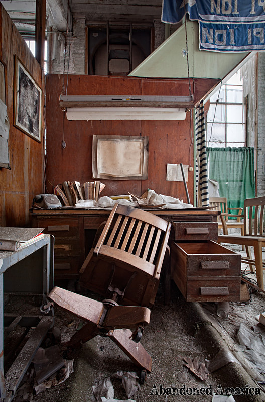 Children's Clothing Factory - Matthew Christopher Murray's Abandoned America