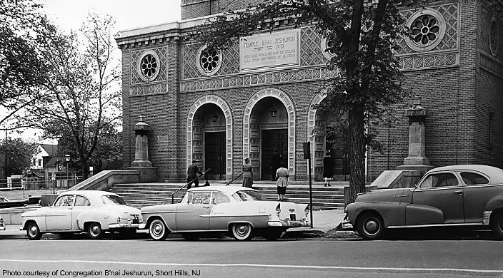 An undated view of B'nai Jeshurun's entrance