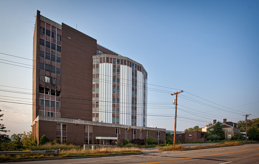 The Abandoned Monsour Medical Center PA) Abandoned America