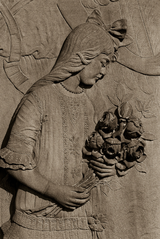 BEARING ROSES - EXQUISITE SCULPTURES