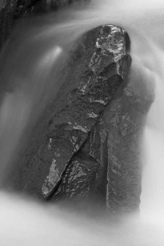 ZEN ROCKS - WATER