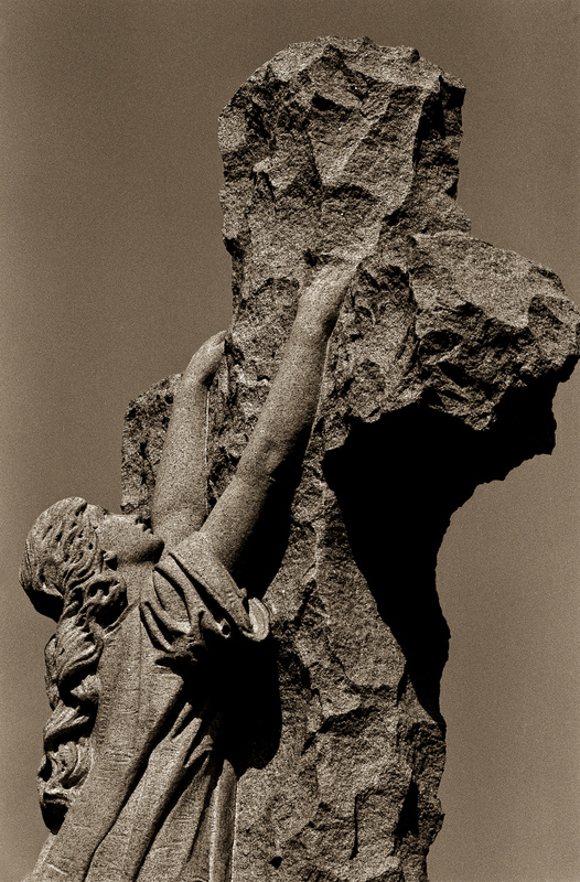 REACHING - EXQUISITE SCULPTURES