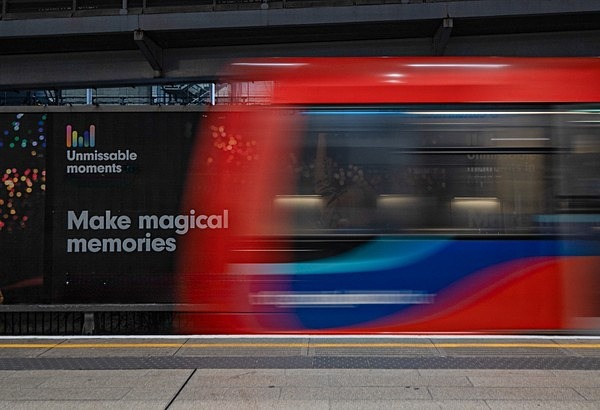 8.Underground Train - Glyn Trueman