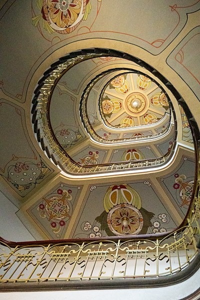 3. - Roseanne Robinson