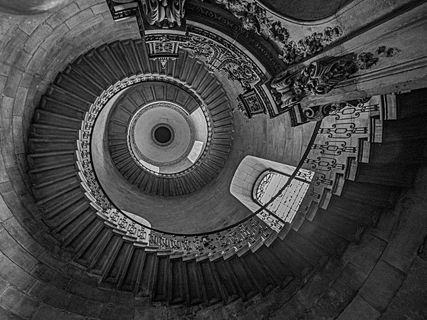 2.Geometric Staircase at St Pauls - Glyn Trueman