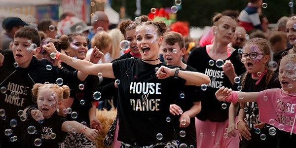 Bubble girl - Brian Morris.