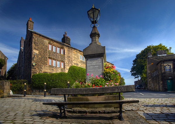 Dobcross Square, Saddleworth