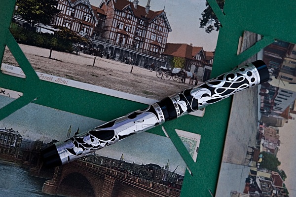  - The Violin Pen...