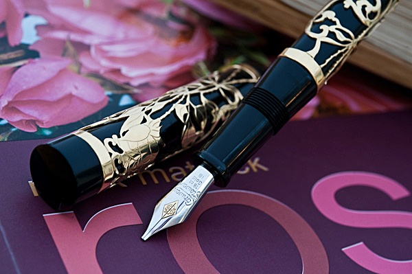  - The Roses Pen 2009...