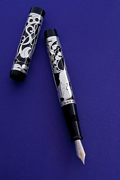 - The Violin Pen...