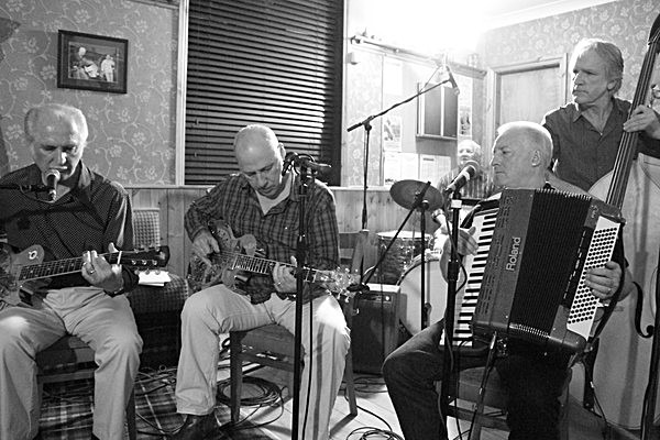 3696949 - Version 2 - MARK KNOPFLER & STEVE PHILLIPS