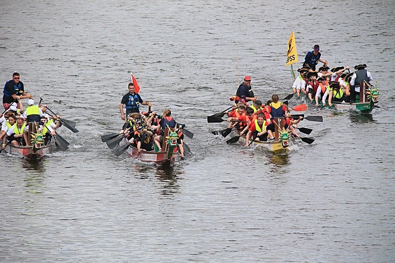 BV6R1504 - DRAGON BOAT RACES 2015 York Rotary Club