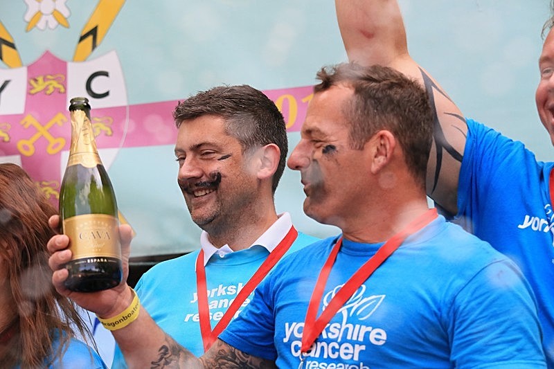 BV6R2029 - DRAGON BOAT RACES 2015 York Rotary Club