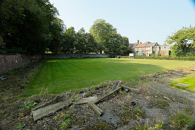 SEPTEMBER 2014 - FOUR SEASONS MUSEUM GARDENS