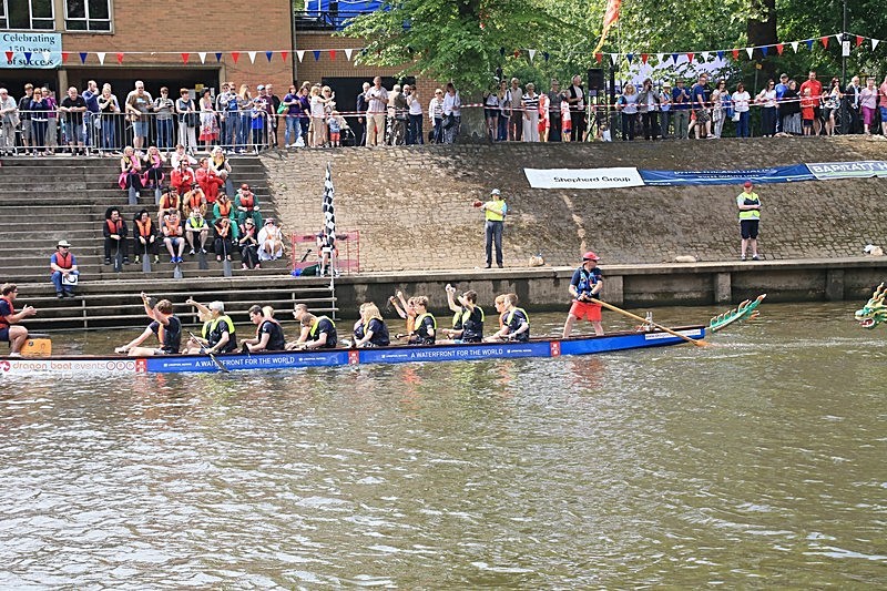 BV6R1530 - DRAGON BOAT RACES 2015 York Rotary Club