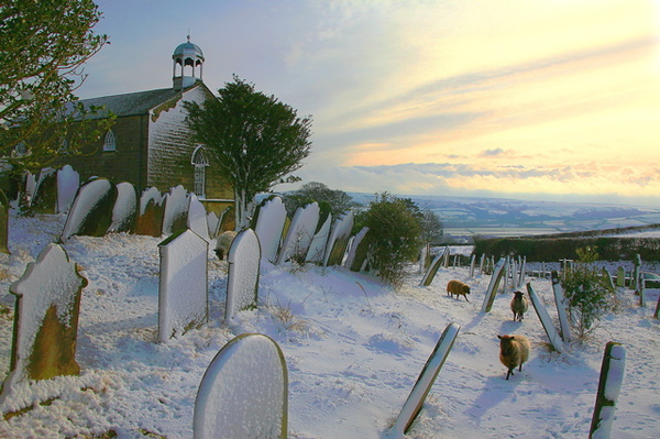 ST STEPHEN'S CHURCH FYLINGTHORPE, ROBIN HOOD'S BAY - WINTER, NORTH YORKSHIRE