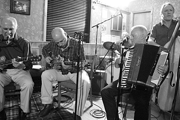 4071669 - Version 2 - MARK KNOPFLER & STEVE PHILLIPS