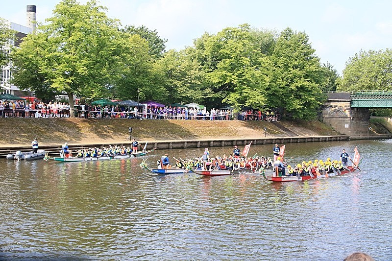 BV6R1374 - DRAGON BOAT RACES 2015 York Rotary Club